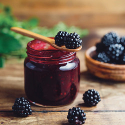Confiture extra de mûres sauvages