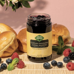 Confiture extra de framboises, mûres, myrtilles