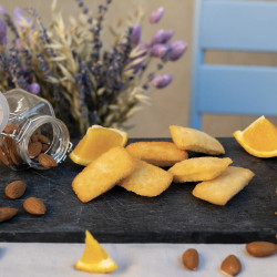 Petits financiers aux écorces d'oranges confites